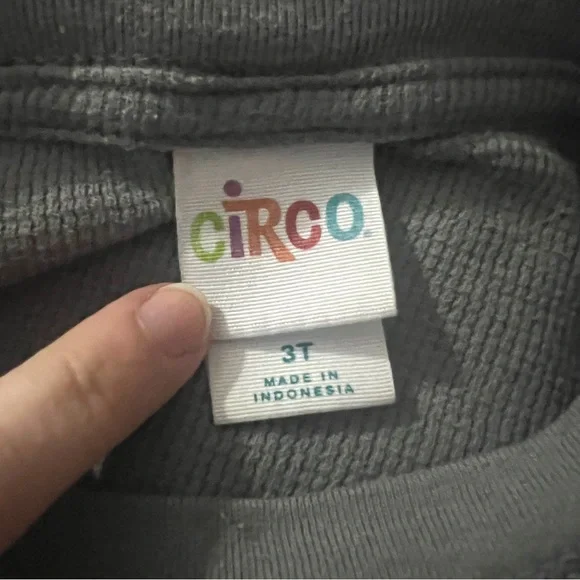 SOLD- 3T Boys Long Sleeve Shirts Bundle Lot - Picture 3 of 6